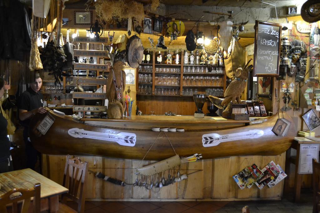 Restaurant A Penzion Steak Station Pardubice Eksteriør bilde