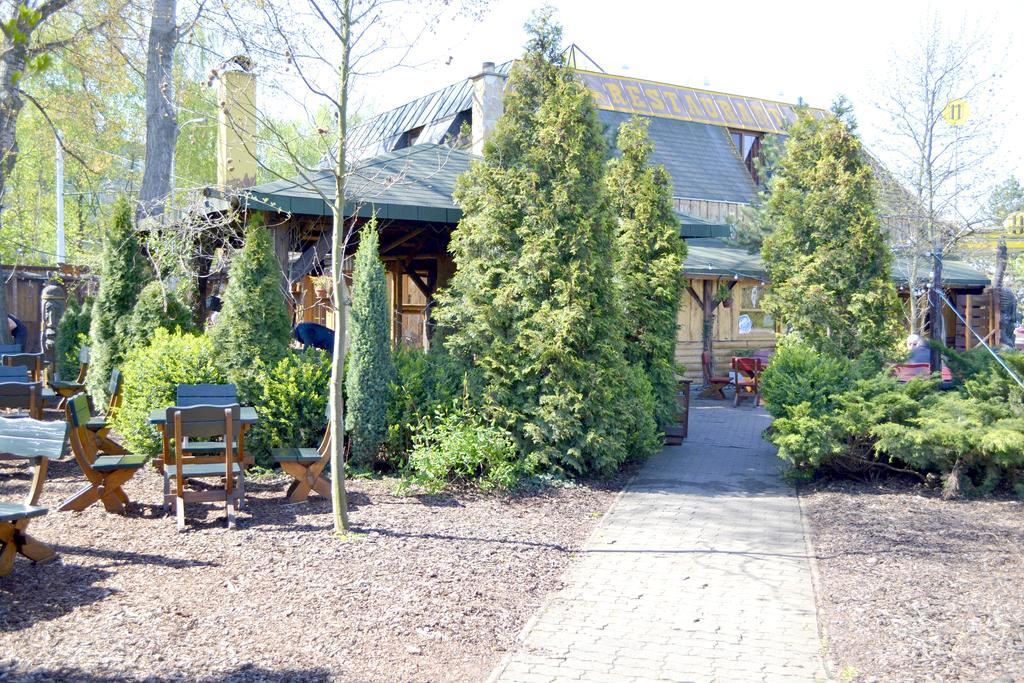 Restaurant A Penzion Steak Station Pardubice Eksteriør bilde