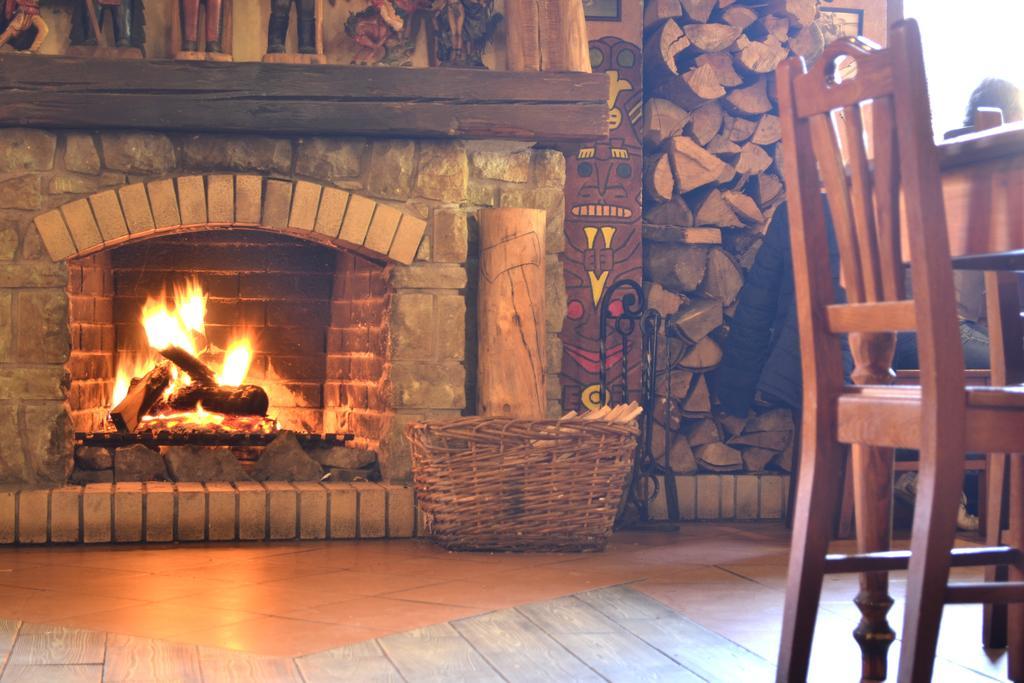 Restaurant A Penzion Steak Station Pardubice Eksteriør bilde