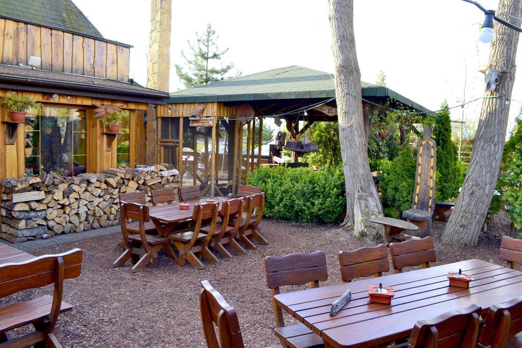 Restaurant A Penzion Steak Station Pardubice Eksteriør bilde